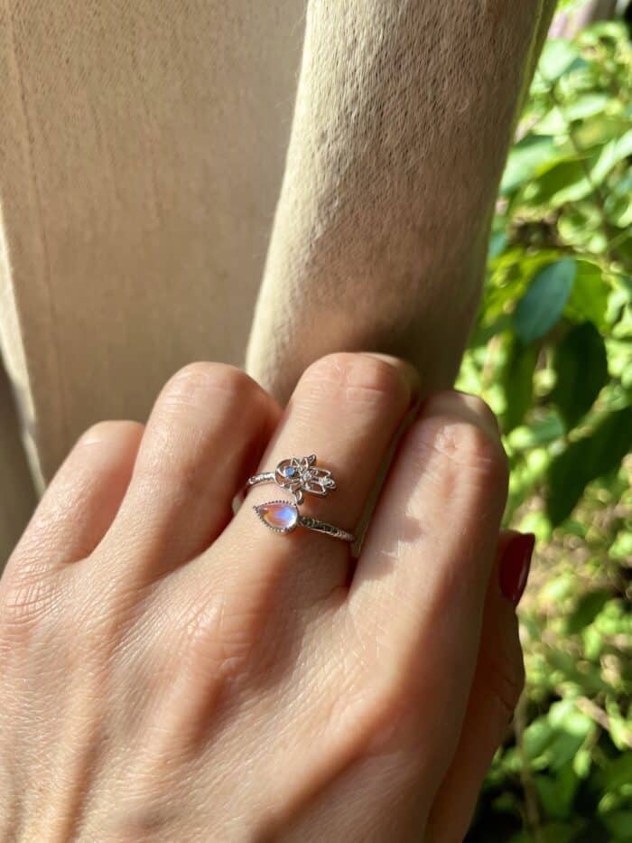 Regenbogen Mondstein (Labradorit) Ring mit Hamsa Symbol - Silber 5 Seelenbewusst