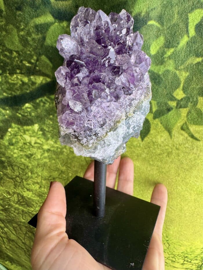 Amethyst Drusen Blüte auf Ständer 14cm - Harmonie und Einklang 3 Seelenbewusst